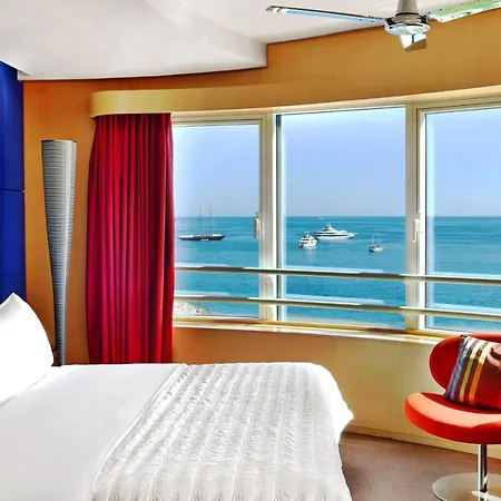 Hotell Le Meridien Plaza 4*