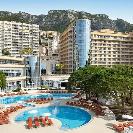 Le Meridien Plaza Hotell 4*