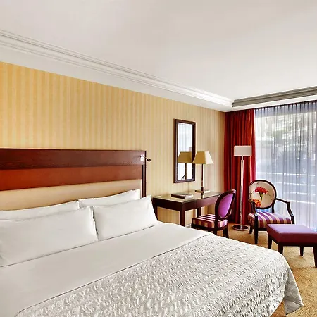 Le Meridien Plaza 4*