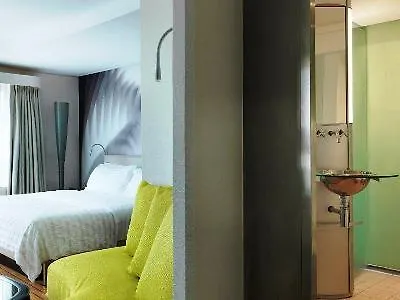 Le Meridien Plaza Hotel